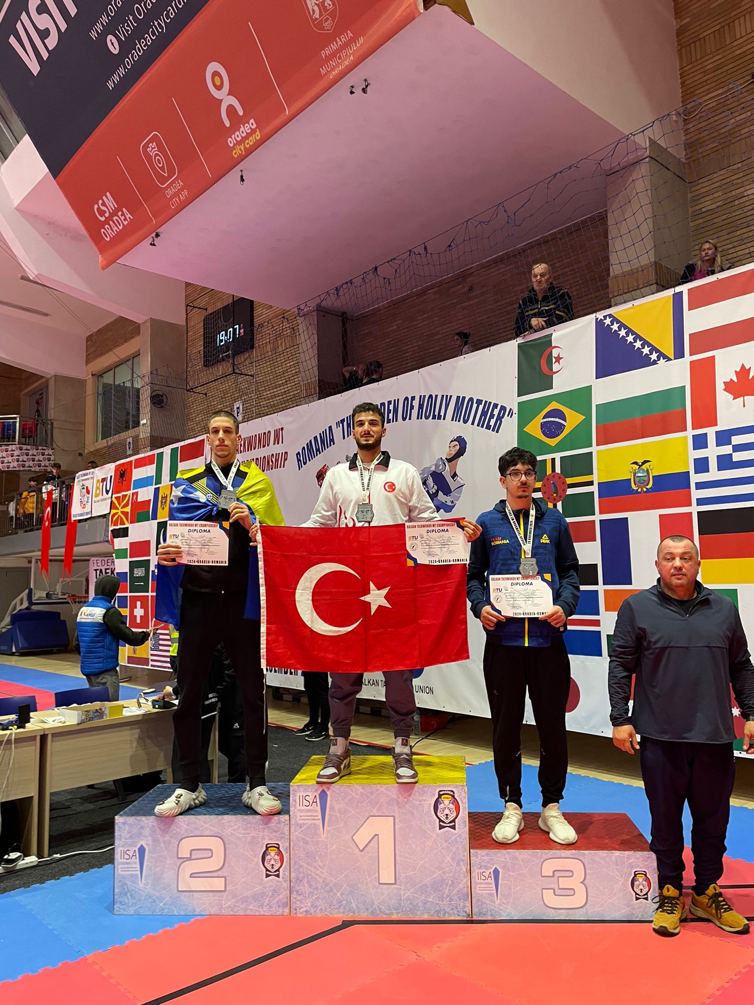 Balkan Taekwondo Şampiyonasında İki Altın Madalyayla Zirvede Yer Aldık