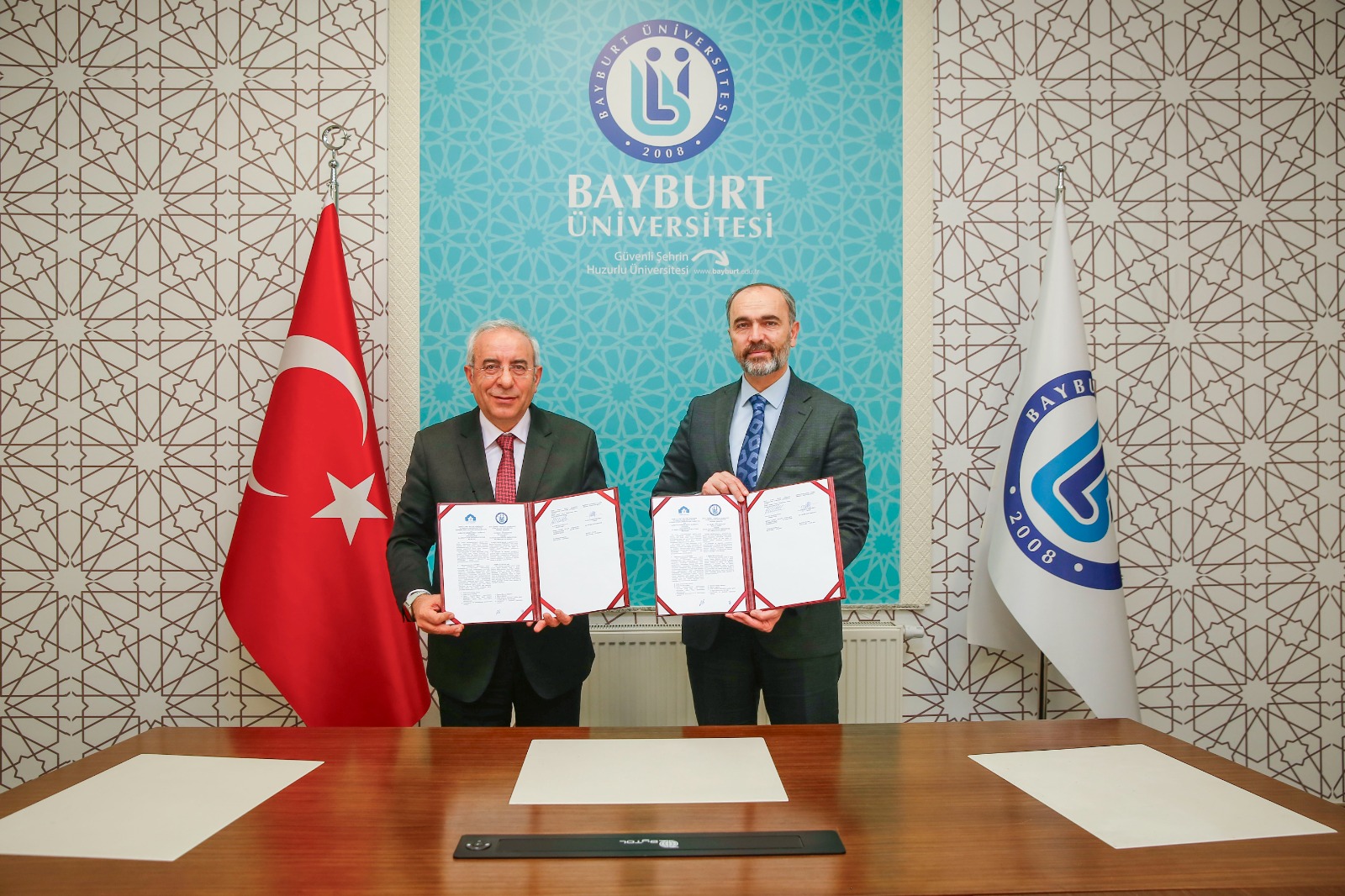 Hoca Ahmet Yesevi Üniversitesiyle Uluslararası Eğitimde İş Birliği Protokolü İmzaladık
